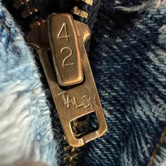 Vintage 1980s Red Tag Levi Jeans 32 x 30 - Picture 5 of 13